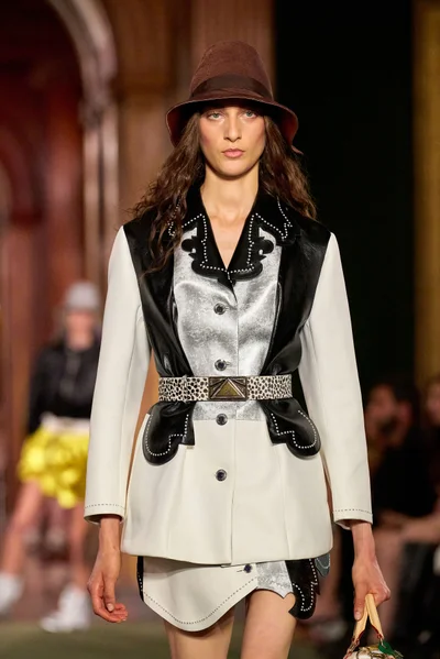 Look 35
